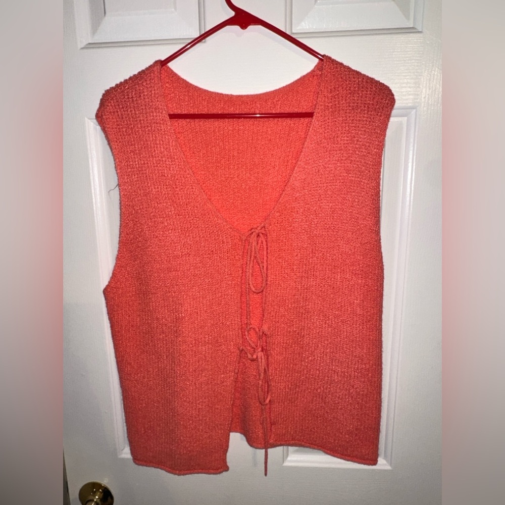 Women's Coral Knit Sleeveless Top